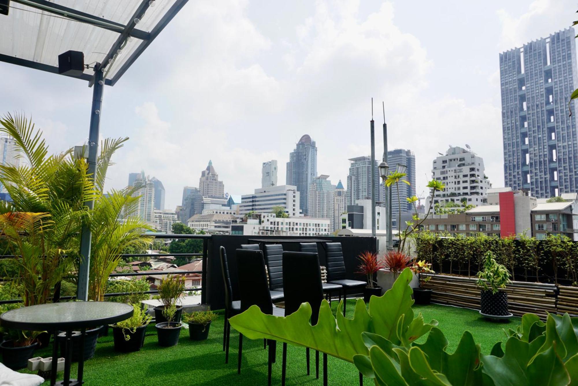 Silom Soi 3 Hash Apartment Hip And Funky With Rooftop View Bangkok Dış mekan fotoğraf